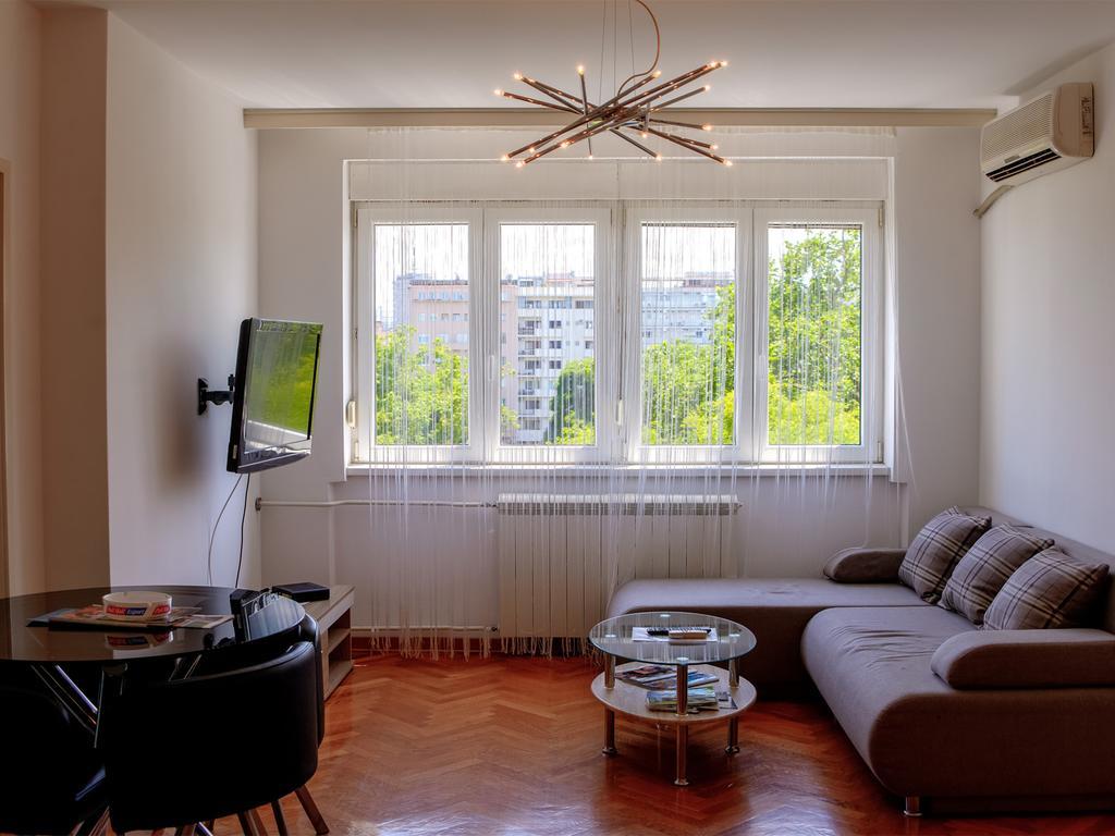 Apartments Sat ベオグラード エクステリア 写真