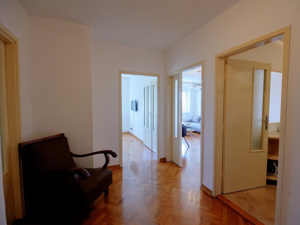 Apartments Sat ベオグラード エクステリア 写真